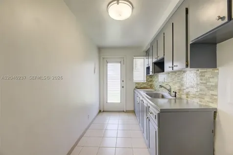 1450 NE 170th Street North Miami Beach FL 33162
