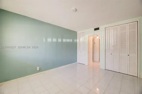1450 NE 170th Street North Miami Beach FL 33162