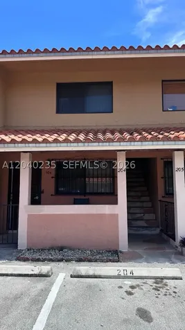 2740 W 61st Street Hialeah FL 33016