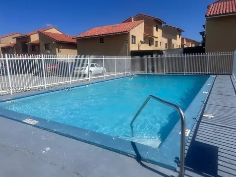 2740 W 61st Street Hialeah FL 33016