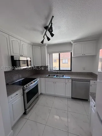 2740 W 61st Street Hialeah FL 33016