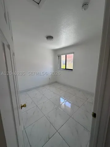 2740 W 61st Street Hialeah FL 33016