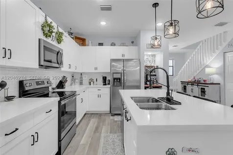 3416 W 109th Place Hialeah FL 33018