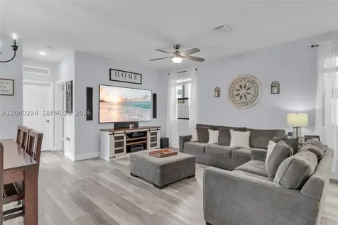 3416 W 109th Place Hialeah FL 33018