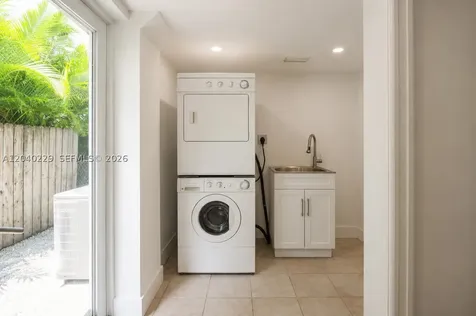 7415 SW 56 Avenue Miami FL 33143