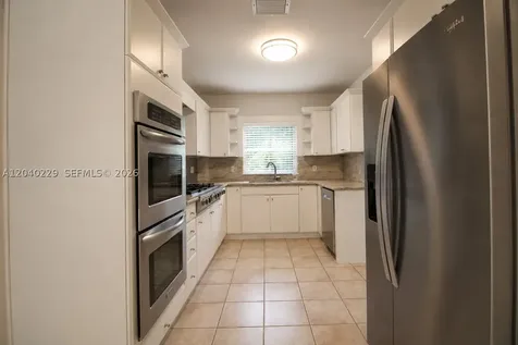 7415 SW 56 Avenue Miami FL 33143