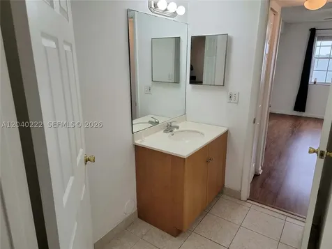 2811 N Oakland Forest Drive Oakland Park FL 33309