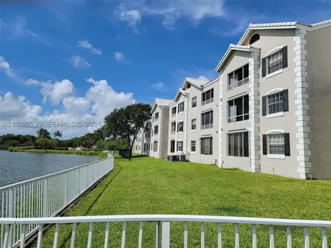 2811 N Oakland Forest Drive Oakland Park FL 33309
