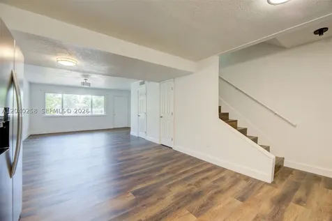 1450 NE 151st Street Miami FL 33162