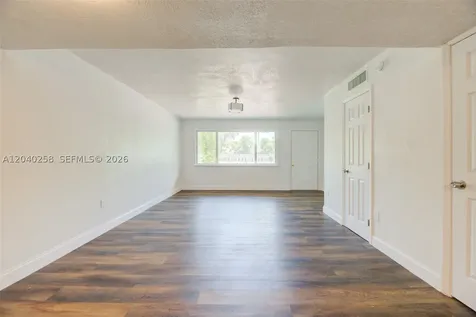 1450 NE 151st Street Miami FL 33162