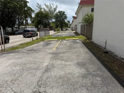 1450 NE 151st Street Miami FL 33162