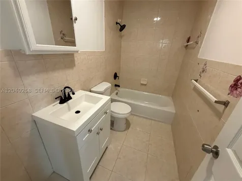 1450 NE 151st Street Miami FL 33162