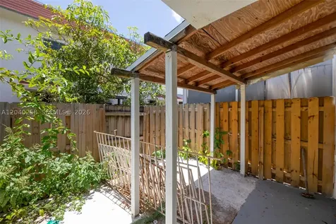 1450 NE 151st Street Miami FL 33162