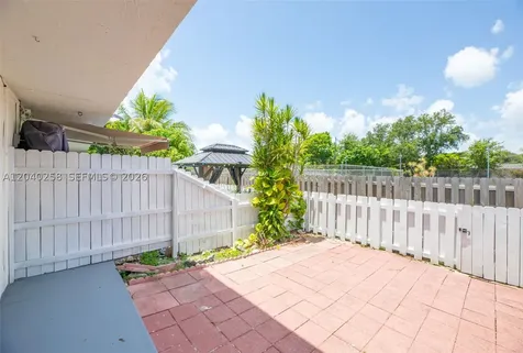 1450 NE 151st Street Miami FL 33162