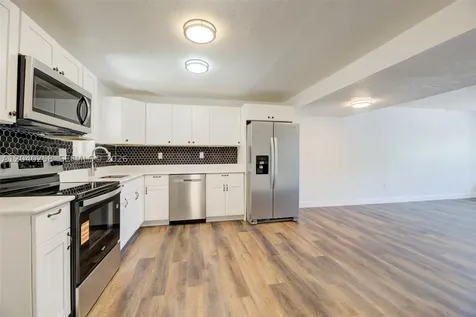 1450 NE 151st Street Miami FL 33162