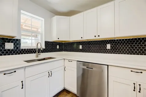 1450 NE 151st Street Miami FL 33162