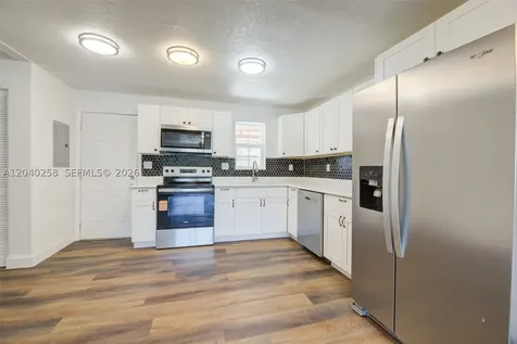 1450 NE 151st Street Miami FL 33162