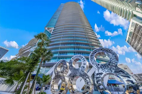 888 Biscayne Boulevard Miami FL 33132