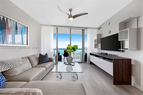 888 Biscayne Boulevard Miami FL 33132