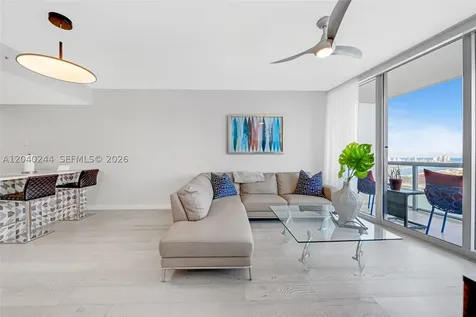 888 Biscayne Boulevard Miami FL 33132