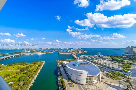 888 Biscayne Boulevard Miami FL 33132