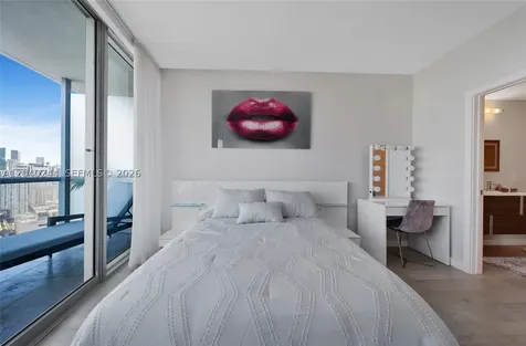 888 Biscayne Boulevard Miami FL 33132