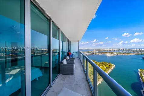 888 Biscayne Boulevard Miami FL 33132
