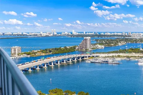 888 Biscayne Boulevard Miami FL 33132