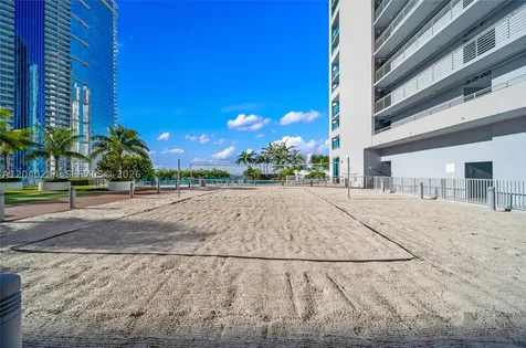 888 Biscayne Boulevard Miami FL 33132