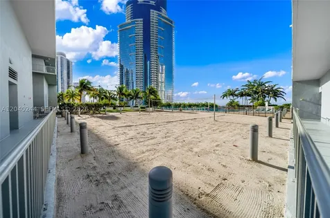 888 Biscayne Boulevard Miami FL 33132