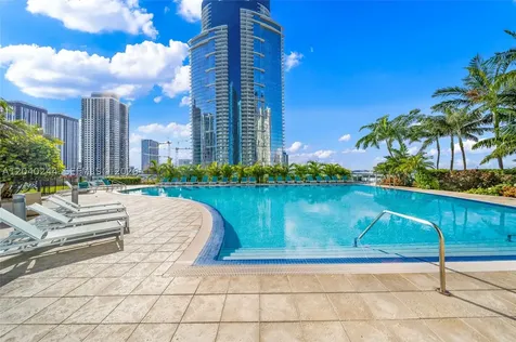 888 Biscayne Boulevard Miami FL 33132