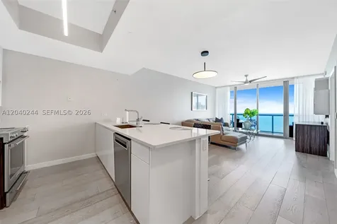 888 Biscayne Boulevard Miami FL 33132