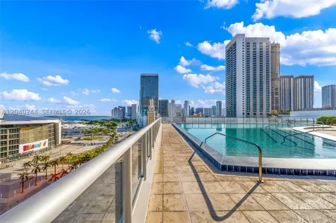 888 Biscayne Boulevard Miami FL 33132