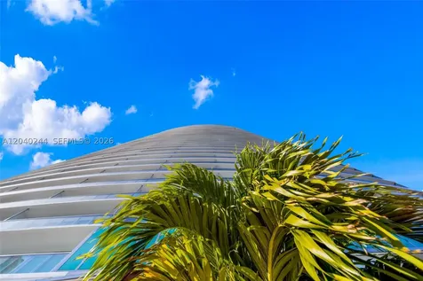 888 Biscayne Boulevard Miami FL 33132