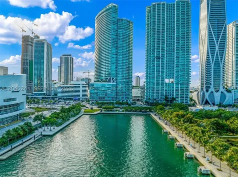 888 Biscayne Boulevard Miami FL 33132