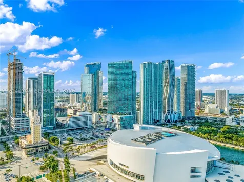 888 Biscayne Boulevard Miami FL 33132