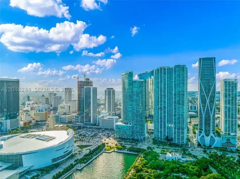 888 Biscayne Boulevard Miami FL 33132