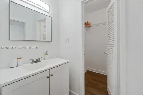 100 Lincoln Road Miami Beach FL 33139