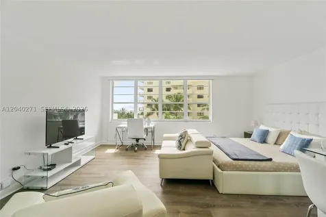 100 Lincoln Road Miami Beach FL 33139