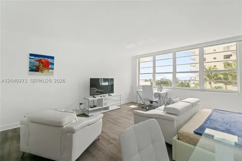 100 Lincoln Road Miami Beach FL 33139