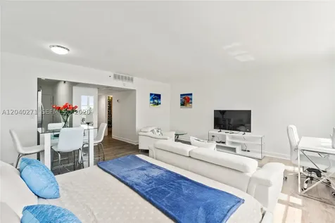 100 Lincoln Road Miami Beach FL 33139