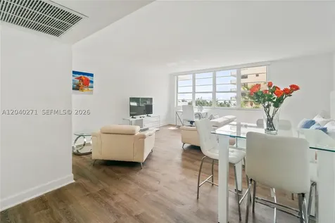 100 Lincoln Road Miami Beach FL 33139