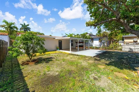 2131 SW 17th Street Miami FL 33145