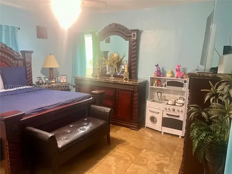 521 NW 32nd Place Miami FL 33125