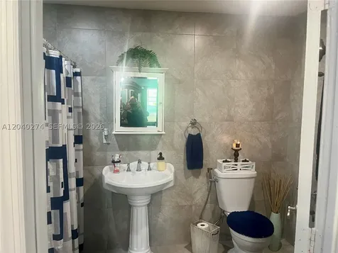 521 NW 32nd Place Miami FL 33125