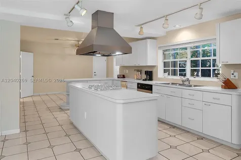 5309 Alton Road Miami Beach FL 33140