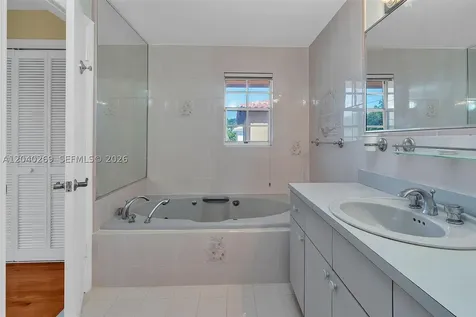 5309 Alton Road Miami Beach FL 33140