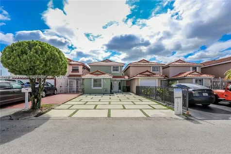 1021 SW 104th Court Miami FL 33174