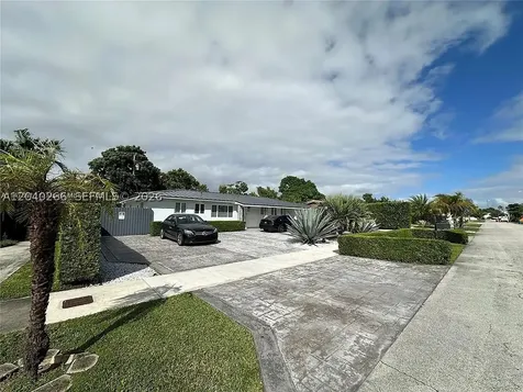 46XX SW 89th Place Miami FL 33165