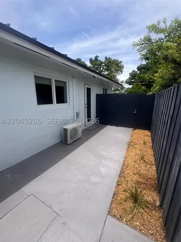 46XX SW 89th Place Miami FL 33165